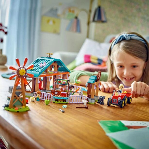 LEGO' FRIENDS 42617 ZATOČIŠČE ZA DELOVNE ŽIVALI