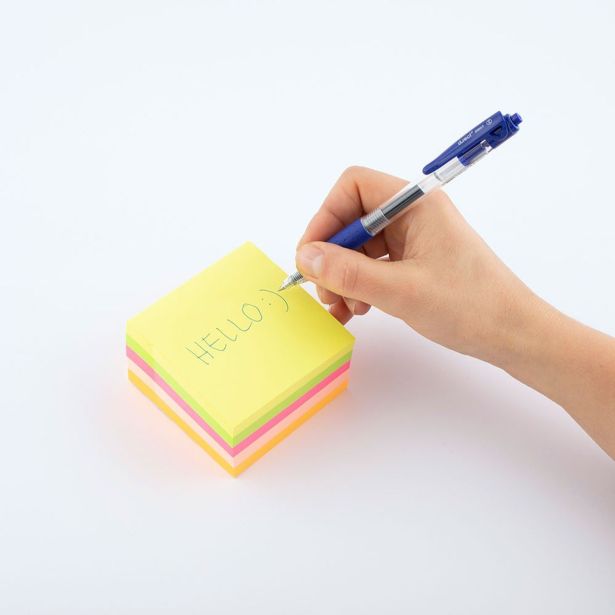 LISTIČI LEVIA SAMOLEPILNI 75X75 INTENZ. NEON 1/450 009261