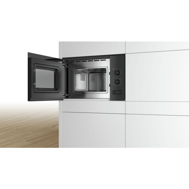 MIKROVALOVNA PEČICA BOSCH BFL520MB0