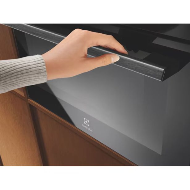 MIKROVALOVNA PEČICA ELECTROLUX LVM6E46Z