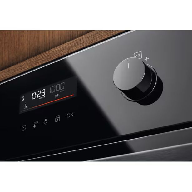 MIKROVALOVNA PEČICA ELECTROLUX LVM6E46Z