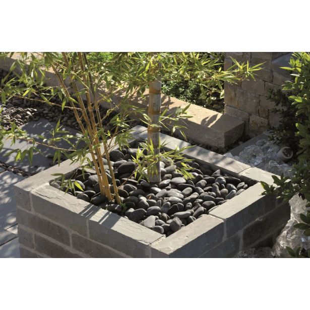 OKRASNI KAMEN/SKALA ZANDOBBIO PRODNIK NERO TAHITI 20-40MM 25KG