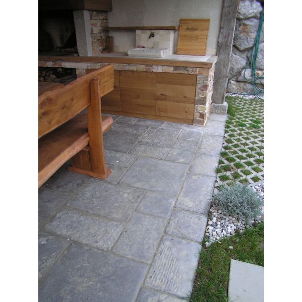 BETONSKI TLAKOVEC ZOBEC OLD YORK GRAFITNA