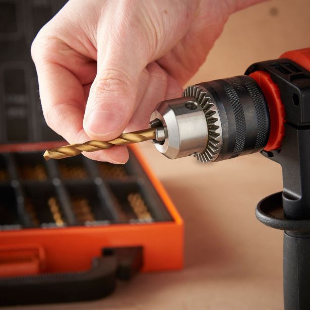 ORODJE ZA MEHANIKE VONHAUS KOMPLET SVEDROV 99 DELNI