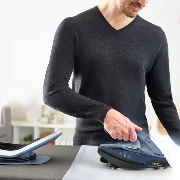 PARNI LIKALNIK TEFAL FV6675E0 BREZŽIČNI