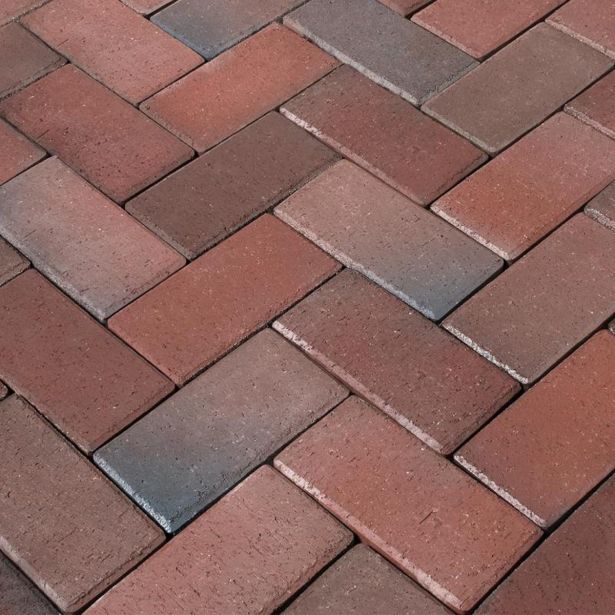 BETONSKI TLAKOVEC SEMMELROCK PENTER ROTBLAUBUNT OP TLA 20/10/5.2 CM. RDEČA