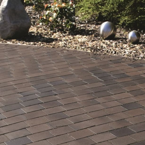 BETONSKI TLAKOVEC SEMMELROCK PENTER TITAN OPEČNI TLAK 20/10/5.2 CM RJAVA ANTRAC