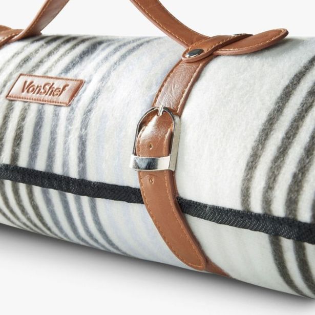 PIKNIK PROGRAM VONHAUS ODEJA VONSHEF 147 X 180CM, ČRTASTA