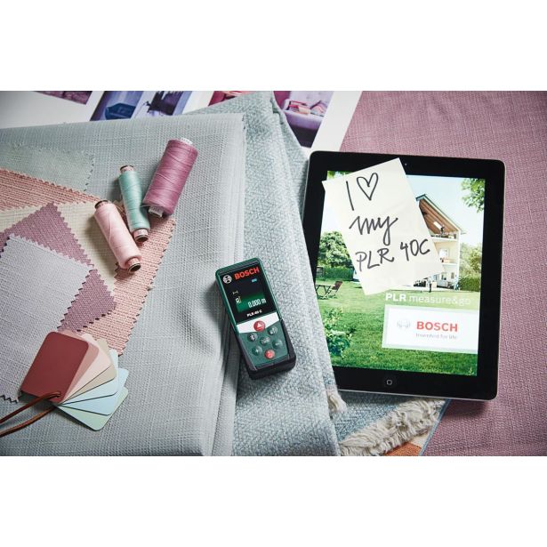 DIGITALNI LASERSKI MERILNIK RAZDALJ BOSCH PLR 40 C