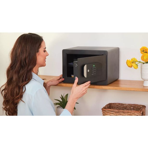 POHIŠTVENI TREZOR YALE PAMETNI SEF