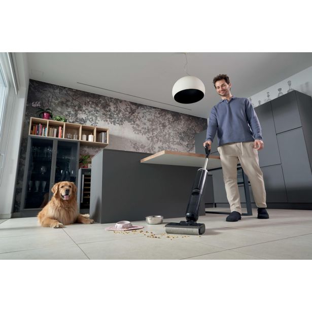 POKONČNI SESALNIK HOOVER HW300 011