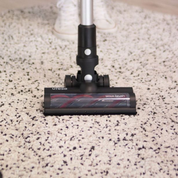 POKONČNI SESALNIK UFESA AE5022