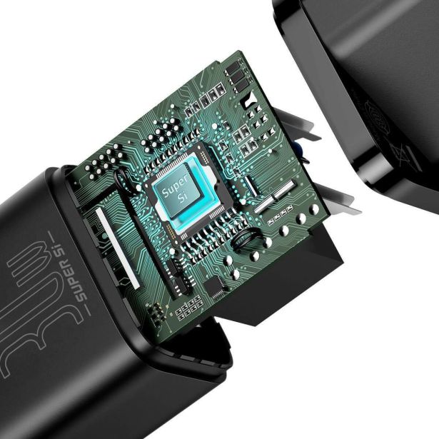 POLNILNIK ZA GSM BASEUS POLNILEC SUPER QUICK 30W BASEUS USB-C ČRN