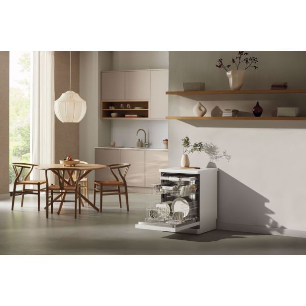 POMIVALNI STROJ MIELE G 5611 SC