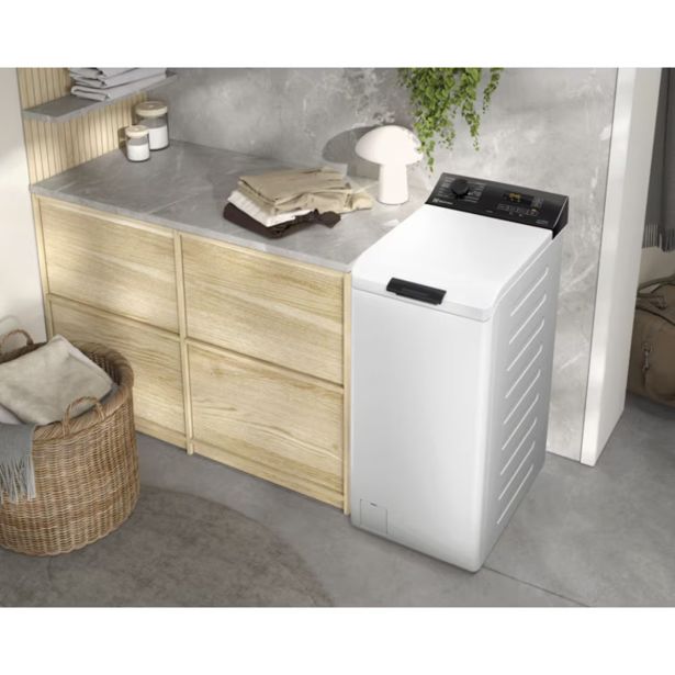 PRALNI STROJ ELECTROLUX EW6T836E
