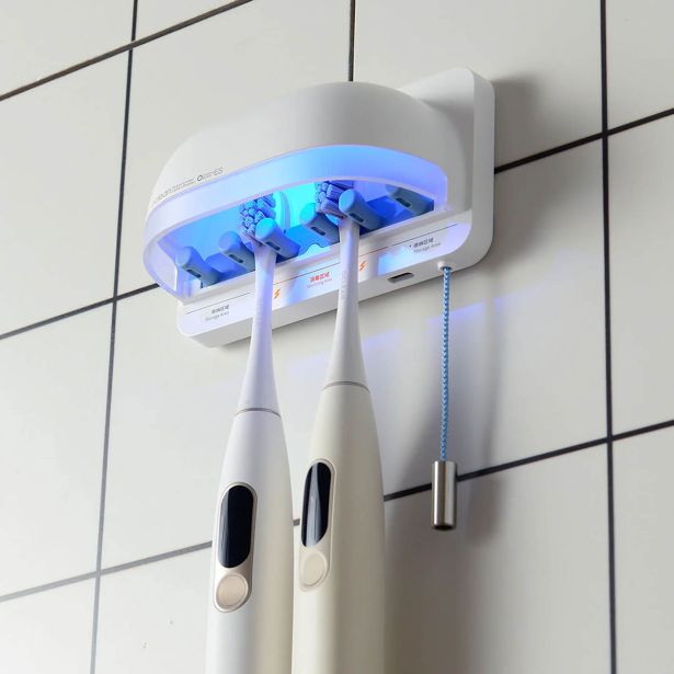 PRIBOR IN DODATKI OCLEAN STERILIZACIJSKA SVETILKA S1, SIVA, ZA ZOBNE ŠČETKE