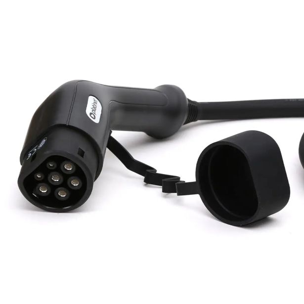 PRIBOR PLATINET PRENOSNI POLNILNI KABEL EV PEVC11KW5BB