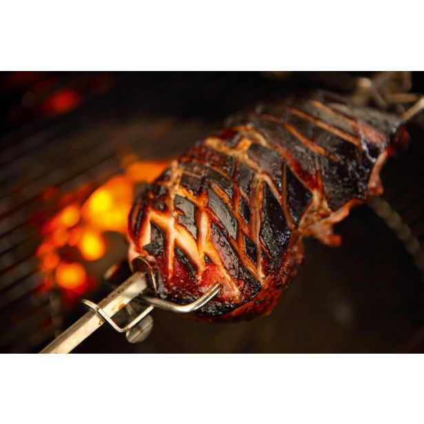 PRIPOMOČEK ZA PEKO WEBER VRTLJIV RAŽENJ ZA ŽARE NA OGLJE 57 CM