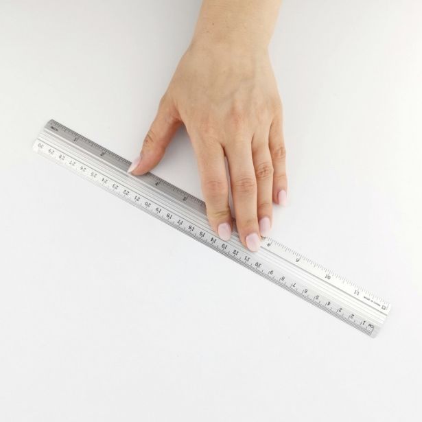 RAVNILO, ŠABLONA LEVIA 30 CM ALUMINIJ SIV 009889
