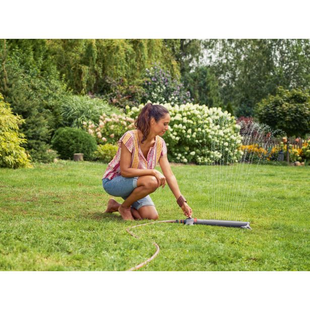 RAZPRŠILNIK ZA ZALIVANJE GARDENA AQUAZOOM M