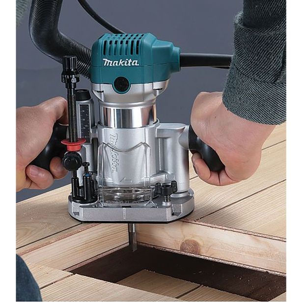 REZKALNIK MAKITA RT0700CX2J