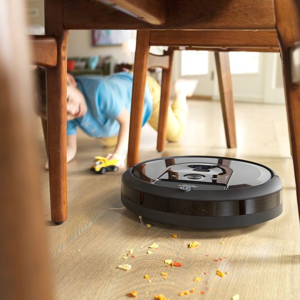 ROBOTSKI SESALNIK IROBOT ROOMBA COMBO I8578+