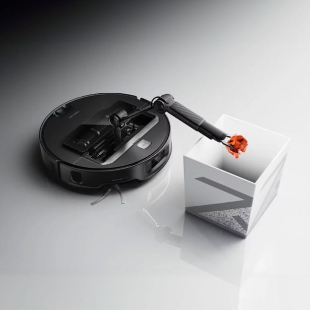 ROBOTSKI SESALNIK ROBOROCK SAROS Z70 SREBRN
