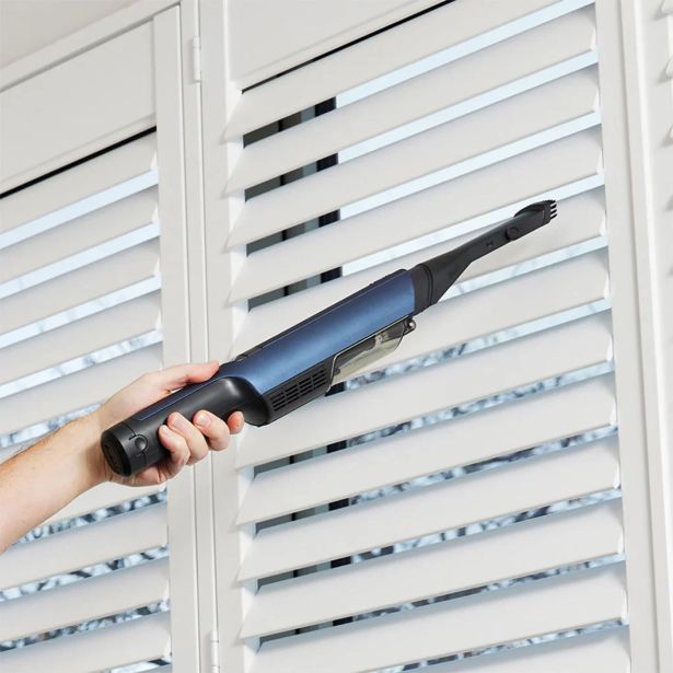 ROČNI AKUMUL. SESALNIK SHARK WV270EU