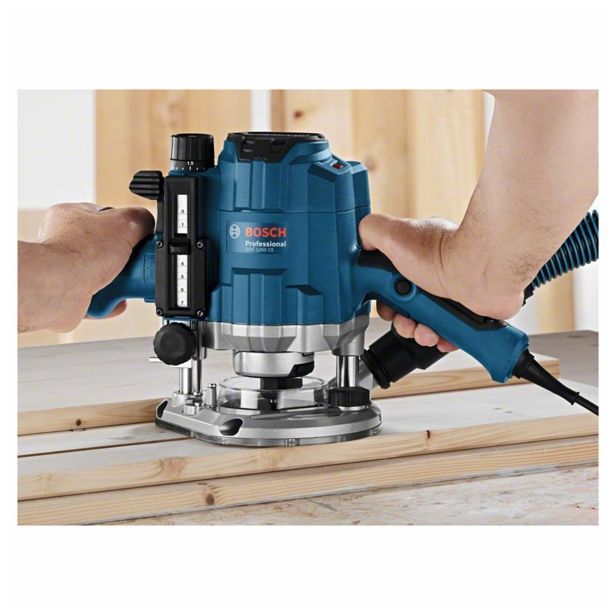 ROČNI NADREZKAR BOSCH GOF 1250 CE