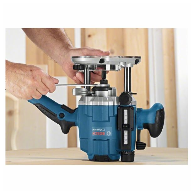 ROČNI NADREZKAR BOSCH GOF 1250 CE