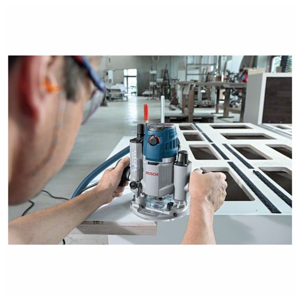 ROČNI NADREZKAR BOSCH PROFESSIONAL GOF 1600 CE L-BOXX