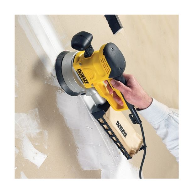 ROTACIJSKI BRUSILNIK DEWALT D26410