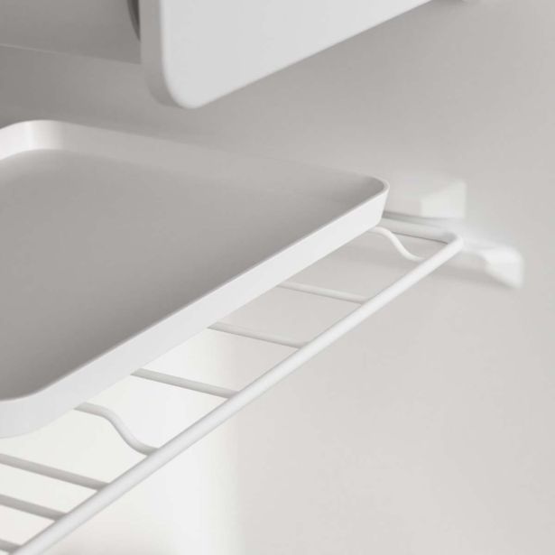 HLADILNIK TESLA RS0400M1