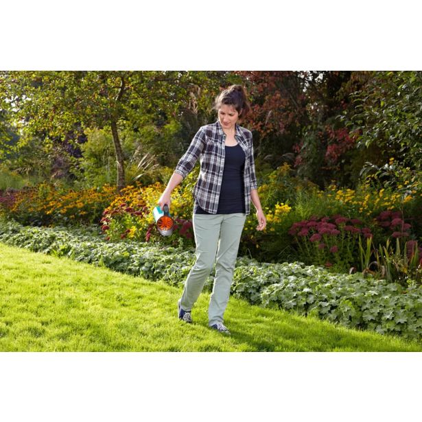 SEJALNIK GARDENA ROČNI POSIPALNIK