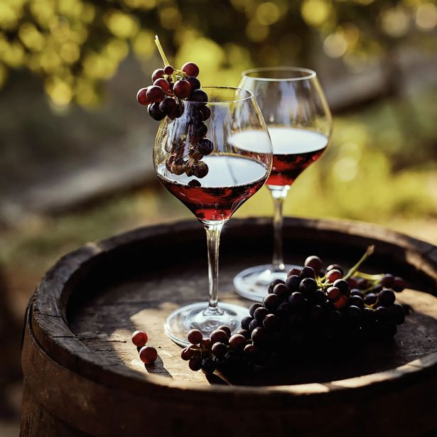 SLIKA STYLER WINE GLASSES STEKLENA 30X30 GL399