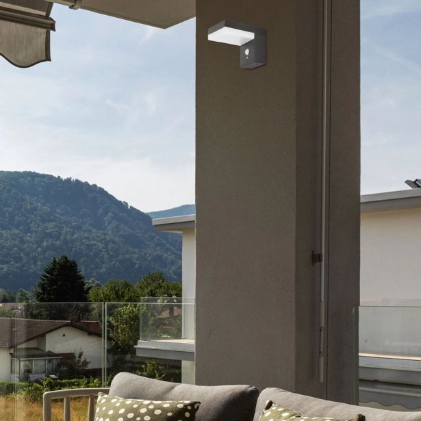 SOLARNA VRTNA SVETILKA RABALUX ŽREBAR 6W L16.5CM ČRN