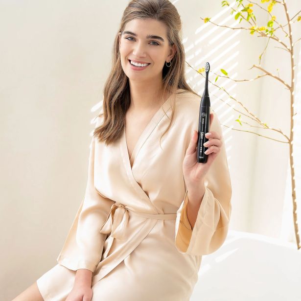 ELEKTRIČNA ZOBNA ŠČETKA SILK'N SONICYOU MATTE BLACK