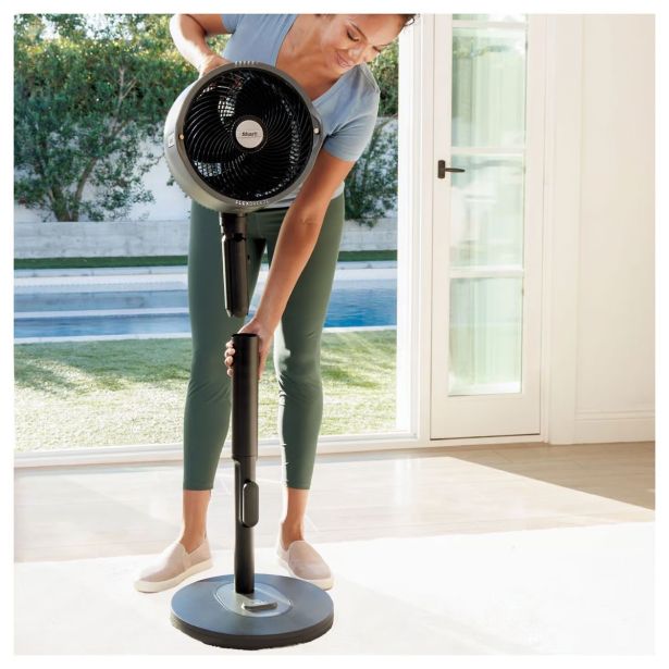 STOJEČI VENTILATOR SHARK FA300EU