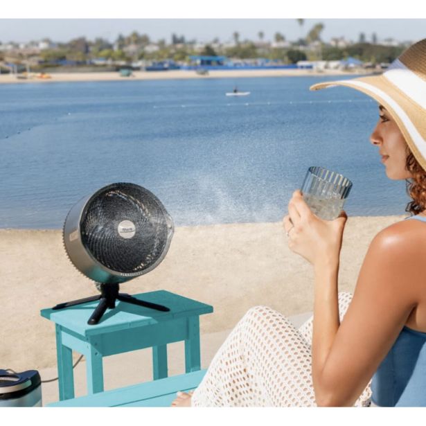 STOJEČI VENTILATOR SHARK FA300EU