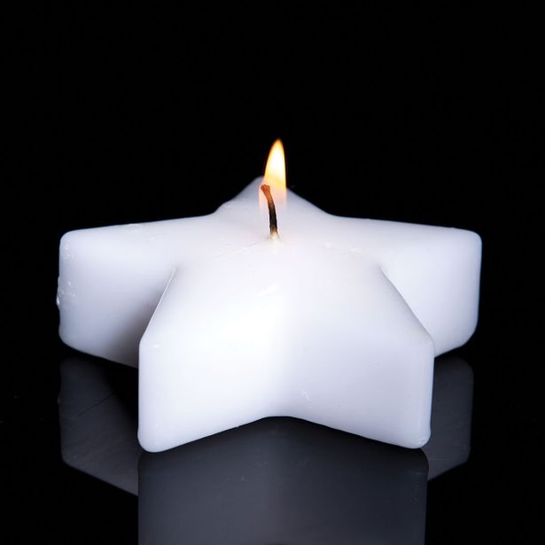 SVEČA ZVEZDA BELE BARVE 9X9 CM