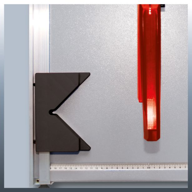 KROŽNA ŽAGA ZA LES EINHELL TC-TS 820