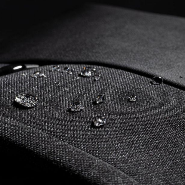 TORBA ZA TABLIČNI RAČUNALNIK RIVACASE 8811 ČRNA