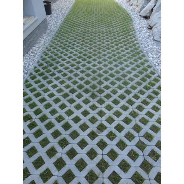 DODATEK ZA BETON ZOBEC TRAVNA PLOŠČA 400X600X100 MM