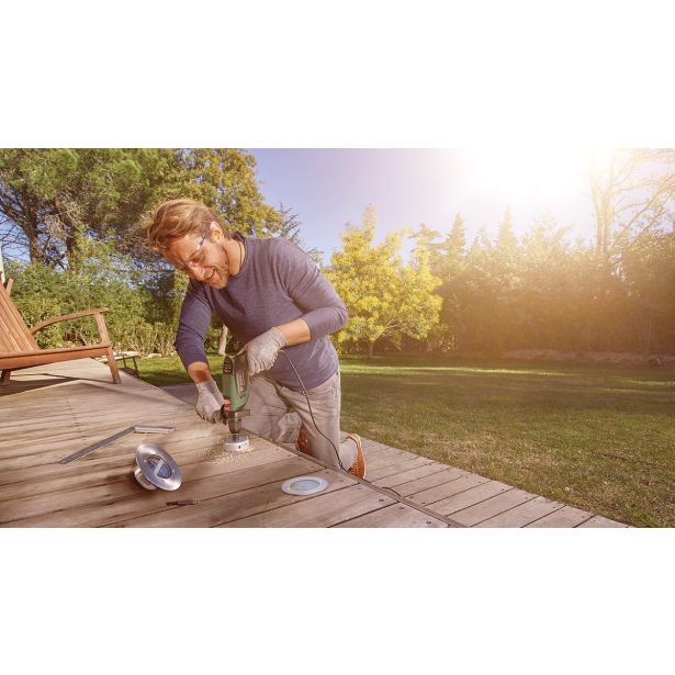 UDARNI VRTALNI VIJAČNIK BOSCH UNIVERSAL IMPACT 700