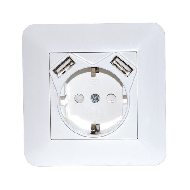 POSEBNA VTIČNICA LIVING VARNOSTNA + 2XUSB 2.4A BELA
