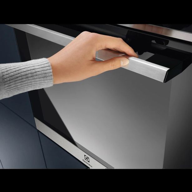 VGRADNA PEČICA ELECTROLUX EOF5C50BX