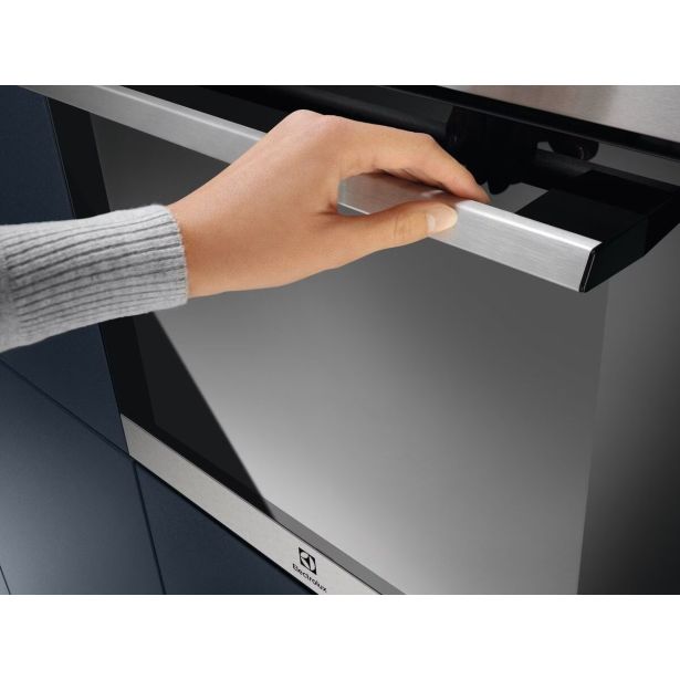 VGRADNA PEČICA ELECTROLUX EOH3F00BX