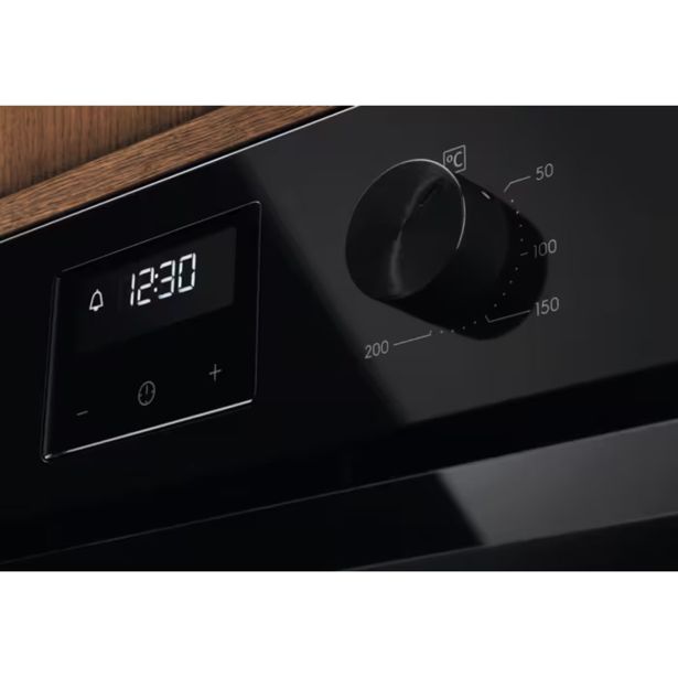 VGRADNA PEČICA ELECTROLUX LOF3H10BK