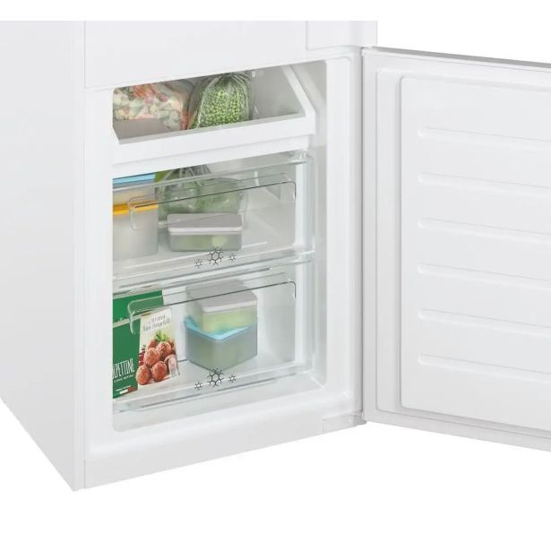 VGRADNI HLADILNIK CCUBT5519EW