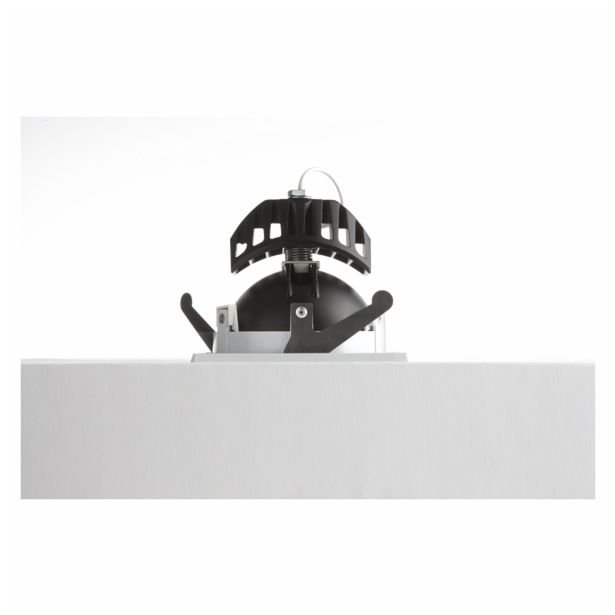 VGRADNI LED REFLEKTOR PHILIPS PROBOS 1X6W LED 57965/31/16 BELA